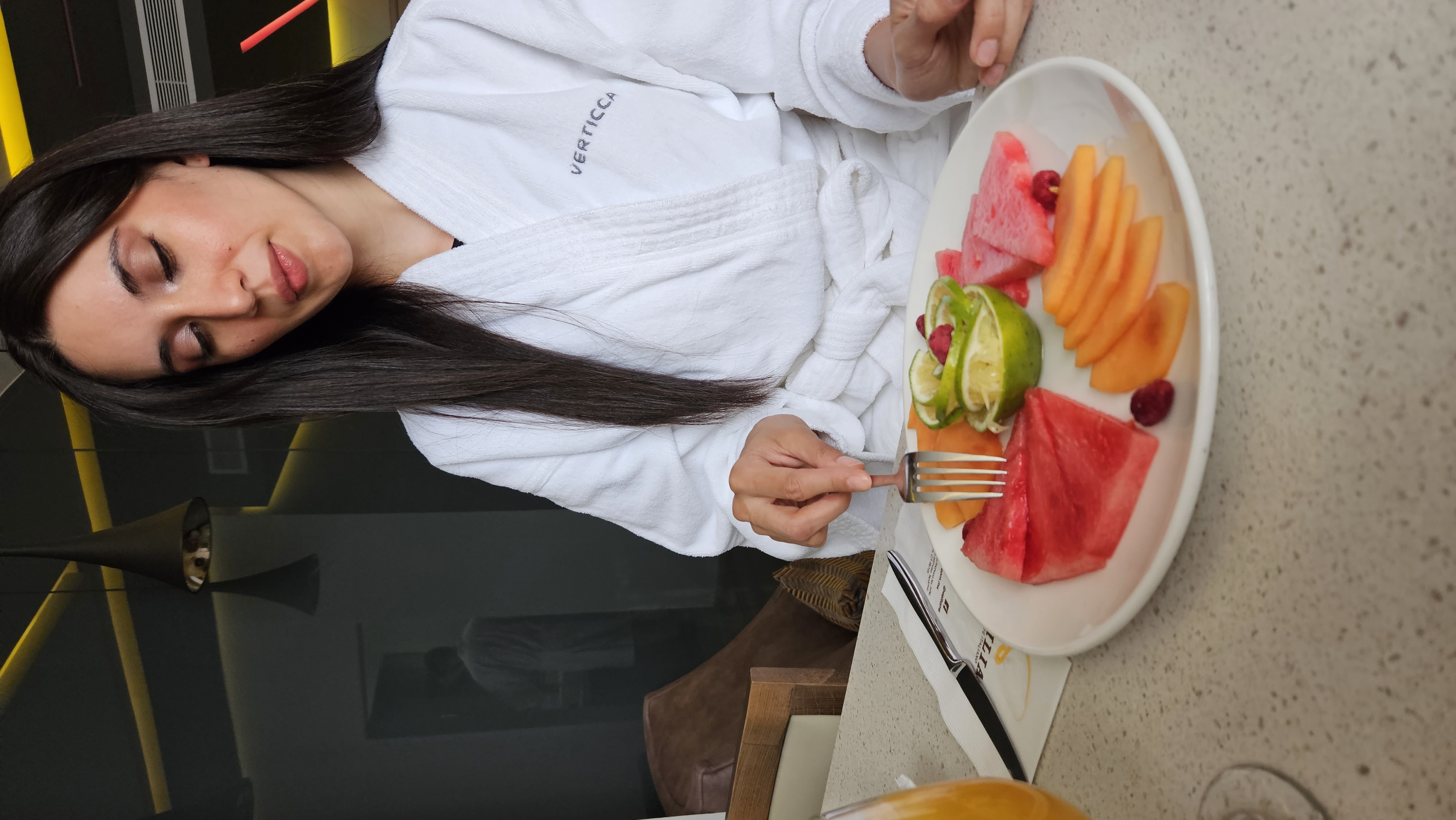 Fotografía para redes sociales de Hotel Verticca con modelos, 2023