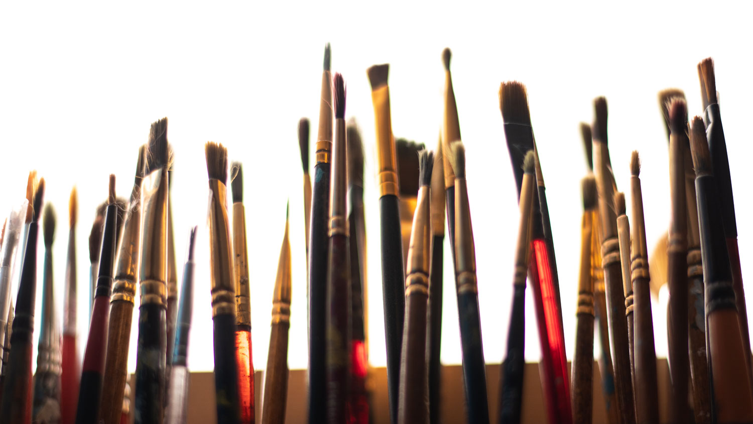 Materiales de arte en un estudio